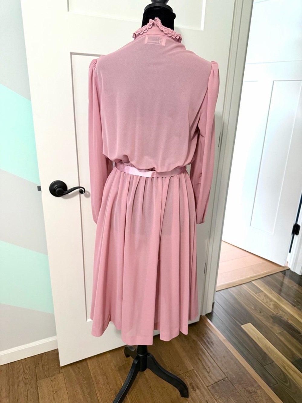Vintage 60s Ruffle Midi Secretary Whimsical dress Size Medium Large Tie - Picture 5 of 8